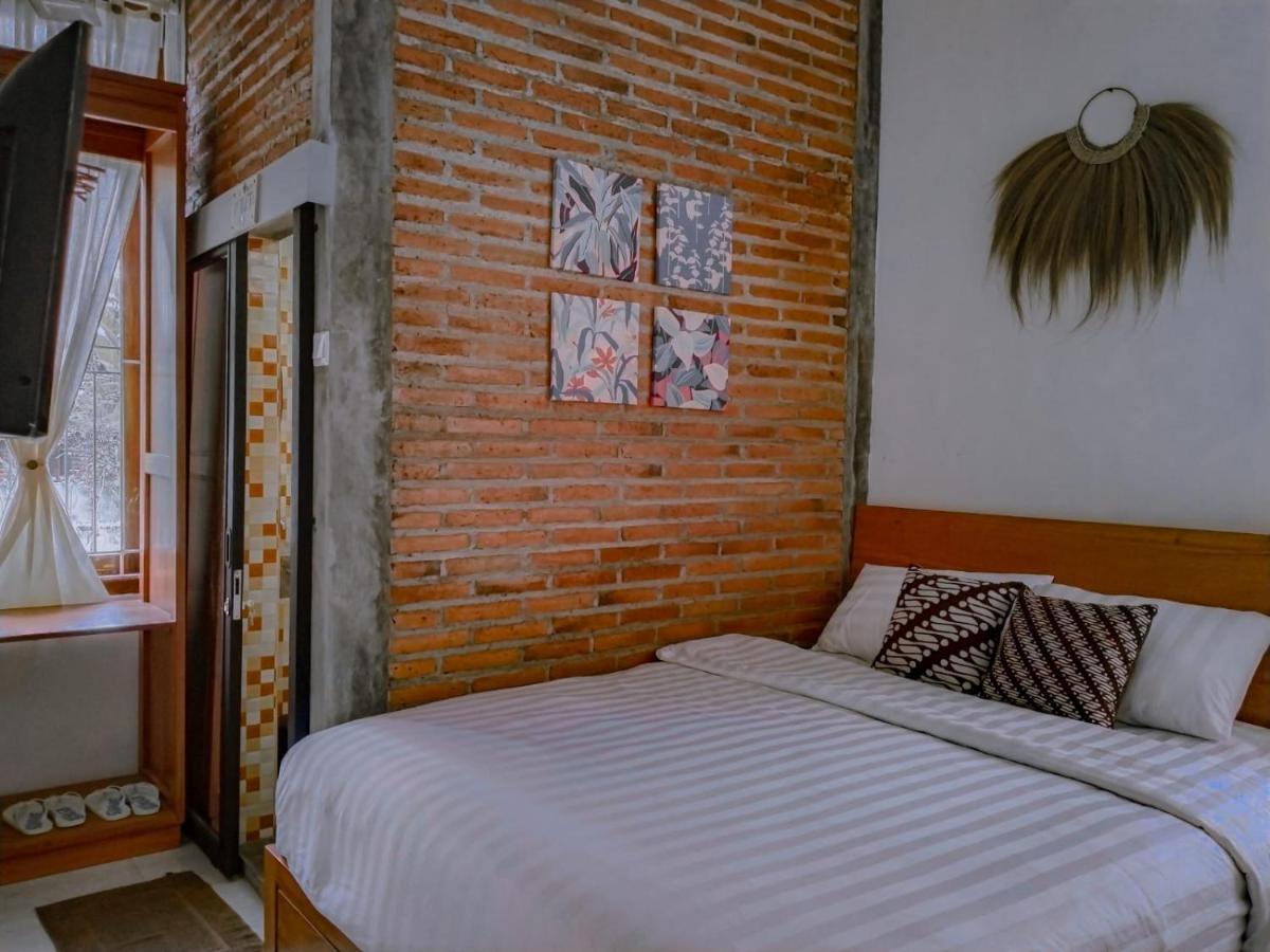 Inn House Homestay Dadapan Exterior photo