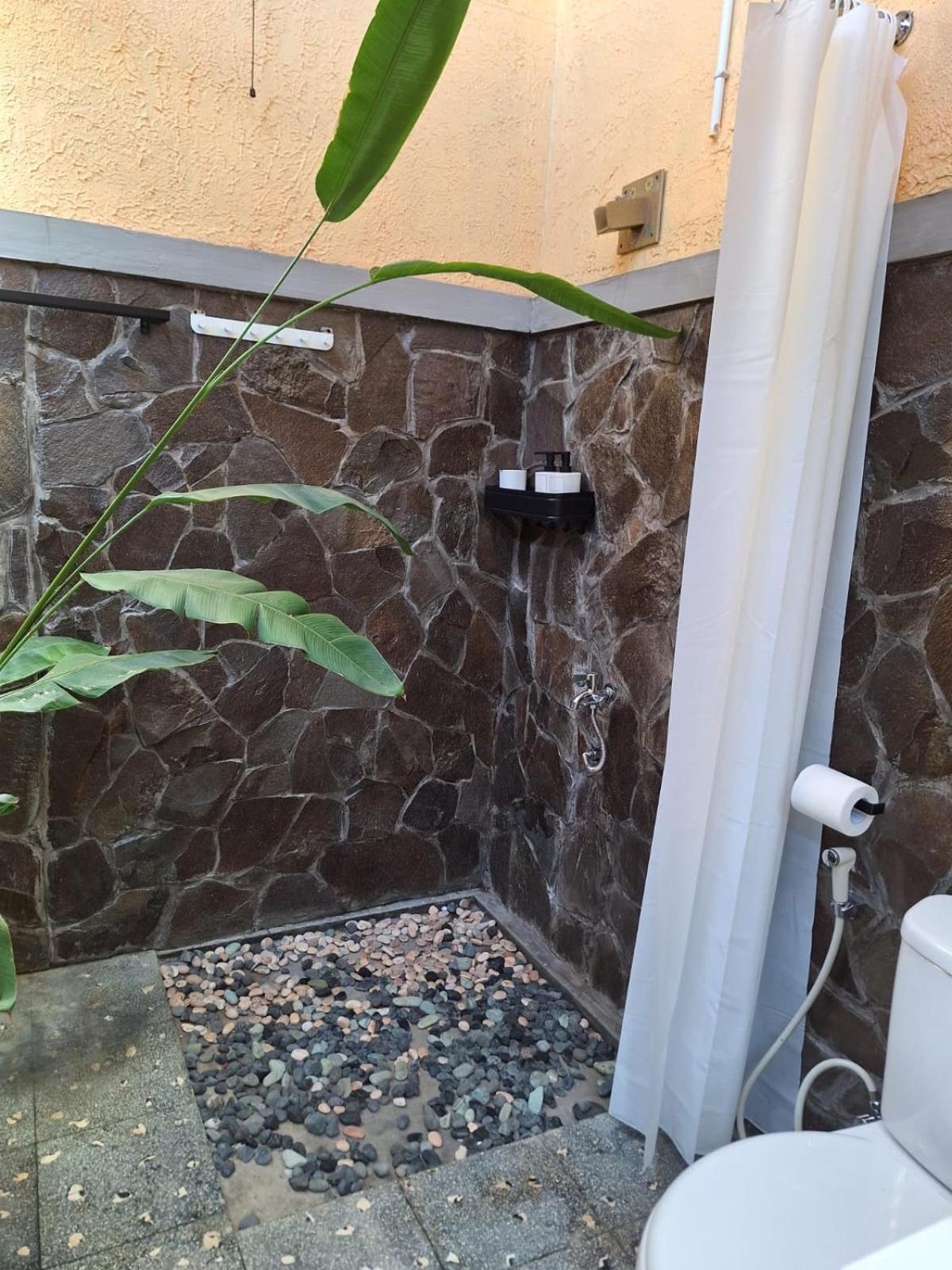 Inn House Homestay Dadapan Exterior photo